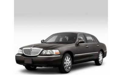 Lincoln Town Car Sedan